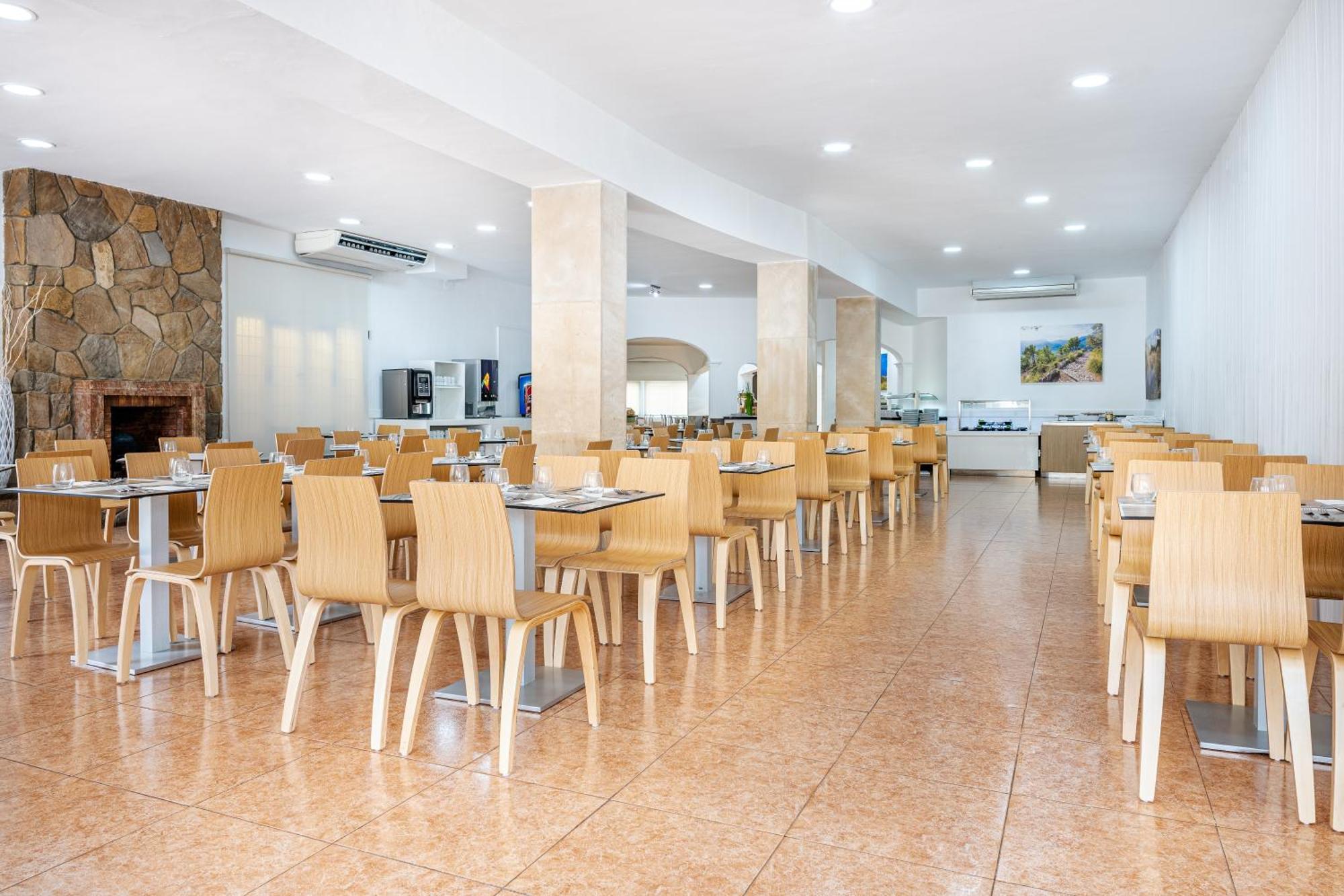 Globales Simar 호텔 Cala de Sant Vicenc 외부 사진