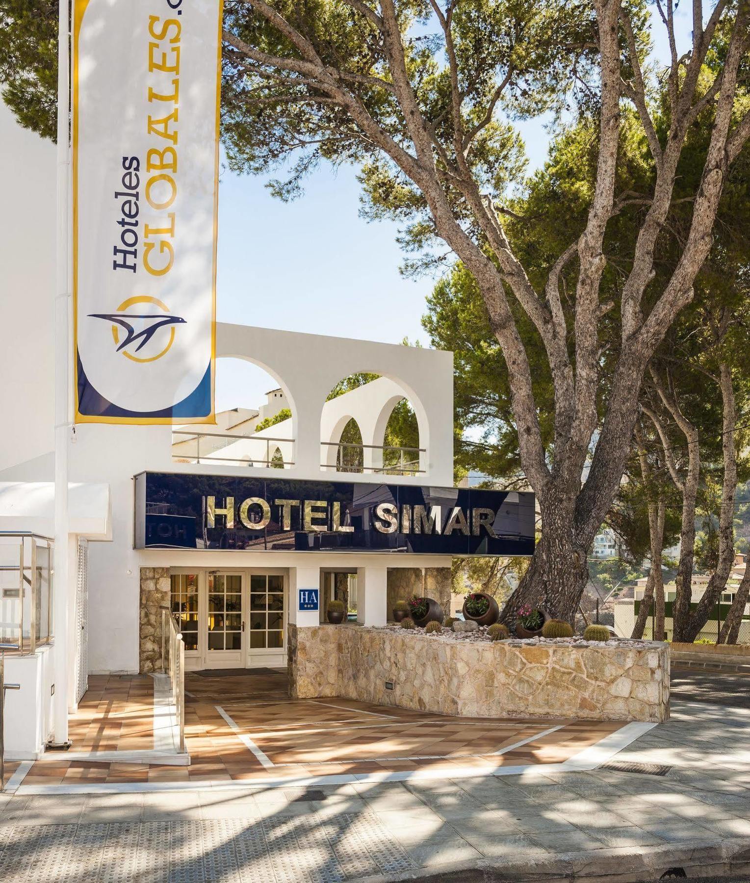 Globales Simar 호텔 Cala de Sant Vicenc 외부 사진
