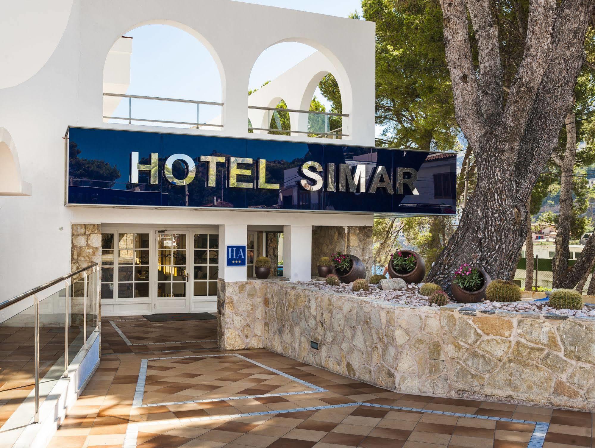 Globales Simar 호텔 Cala de Sant Vicenc 외부 사진